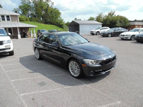 Used 2013 BMW 335i Sedan RWD image 8