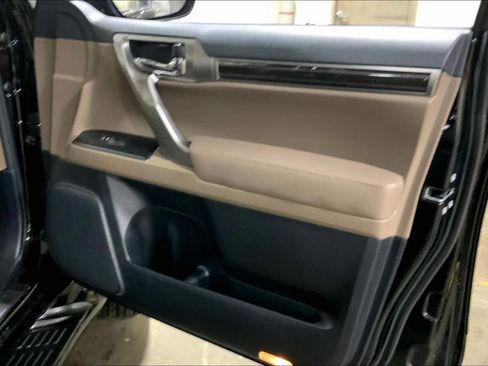 Used 2023 Lexus GX 460 Premium image 22