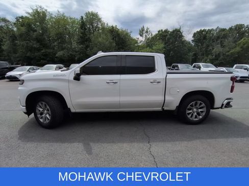 Used 2019 Chevrolet Silverado 1500 High Country w/ Technology Package AWD/4WD image 2