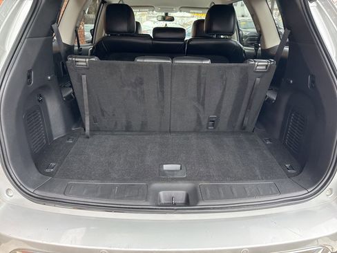 Used 2018 Nissan Pathfinder SL image 38