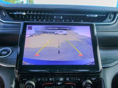 Used 2023 Jeep Grand Cherokee L Overland w/ Rear Seat Video Group I AWD/4WD image 29