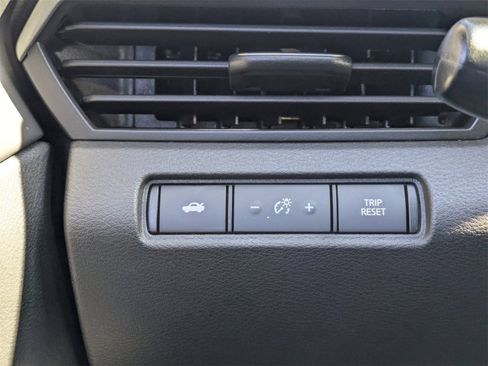 Used 2024 Nissan Altima 2.5 SV image 23