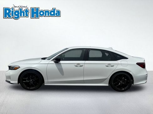 Used 2025 Honda Civic Sport image 3