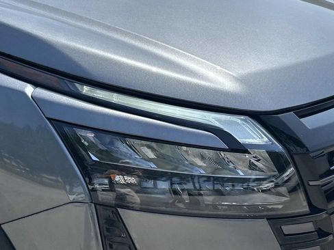 New 2026 Nissan Pathfinder SL AWD/4WD image 10