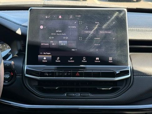 Used 2023 Jeep Compass Altitude w/ Sun and Sound Group image 39