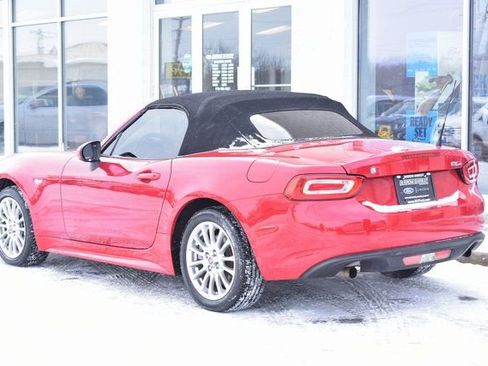 Used 2017 FIAT 124 Spider Classica image 4
