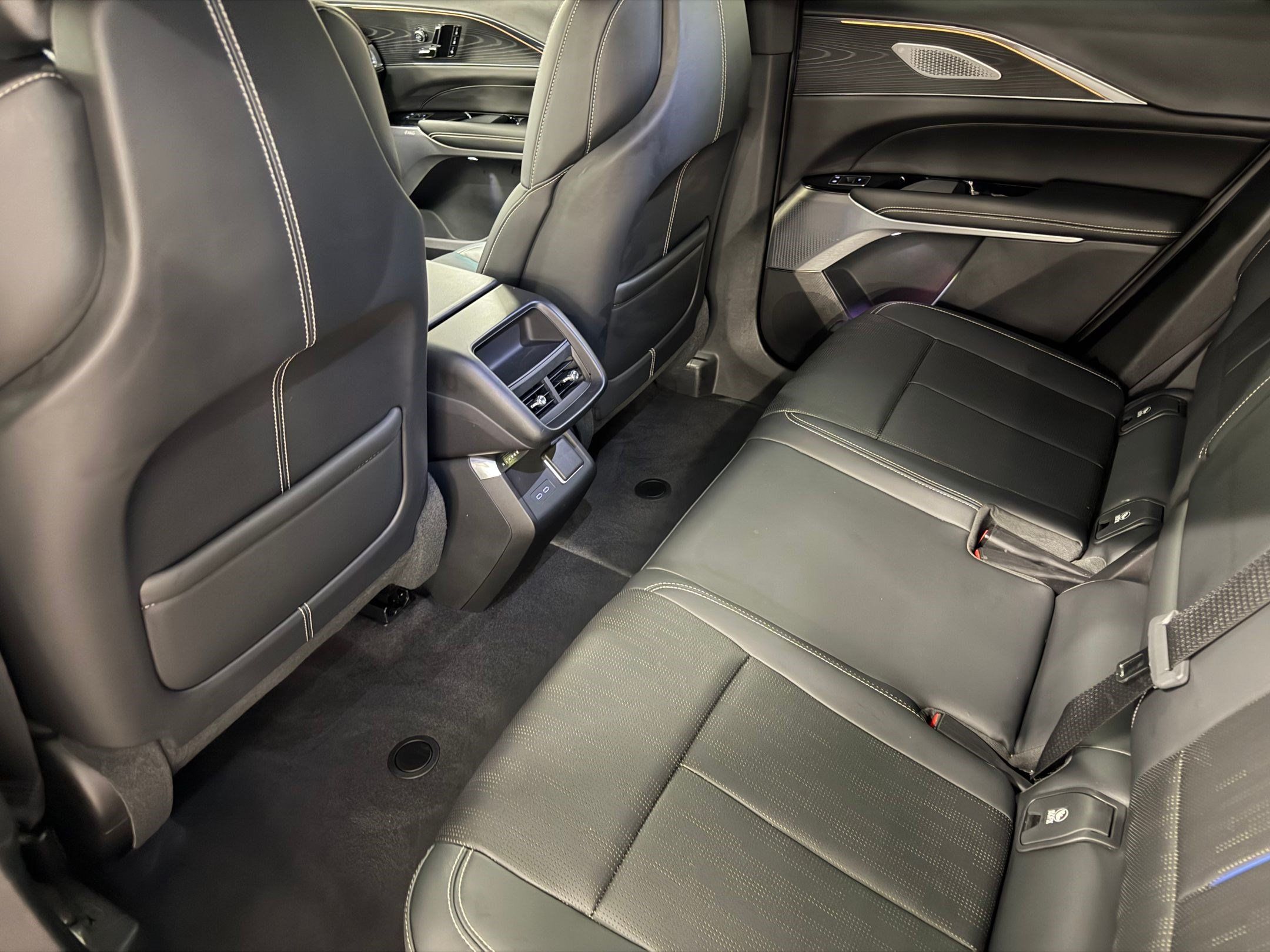 Certified 2024 Cadillac Lyriq Sport RWD image 33