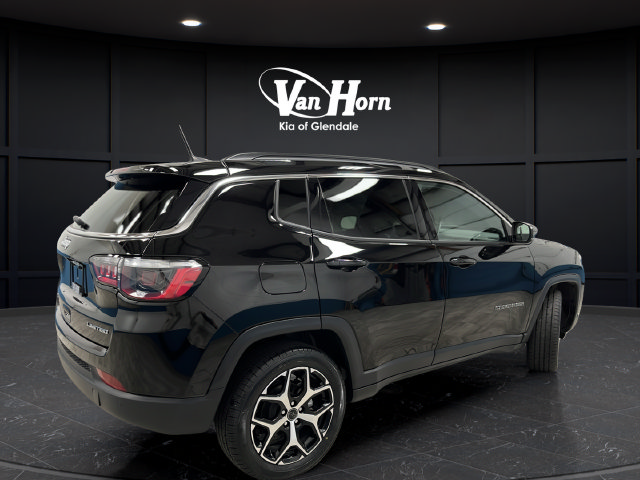 Used 2025 Jeep Compass Limited AWD/4WD image 7