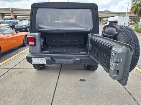 Used 2020 Jeep Wrangler Sport AWD/4WD image 21