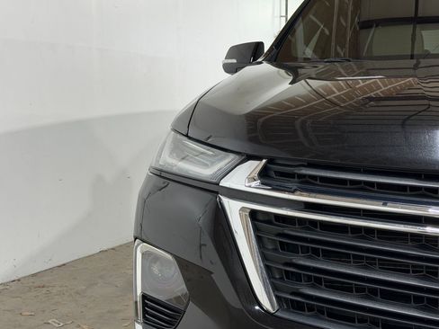 Used 2023 Chevrolet Traverse LS w/ Safety Package AWD/4WD image 9