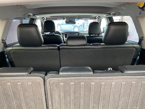 Used 2018 Toyota Highlander Limited AWD/4WD image 17