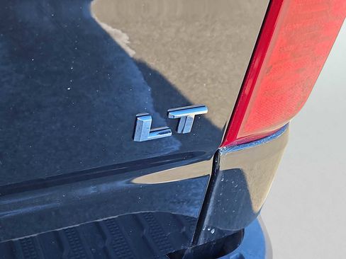 Used 2023 Chevrolet Silverado 1500 LT w/ Z71 Off-Road Package image 12