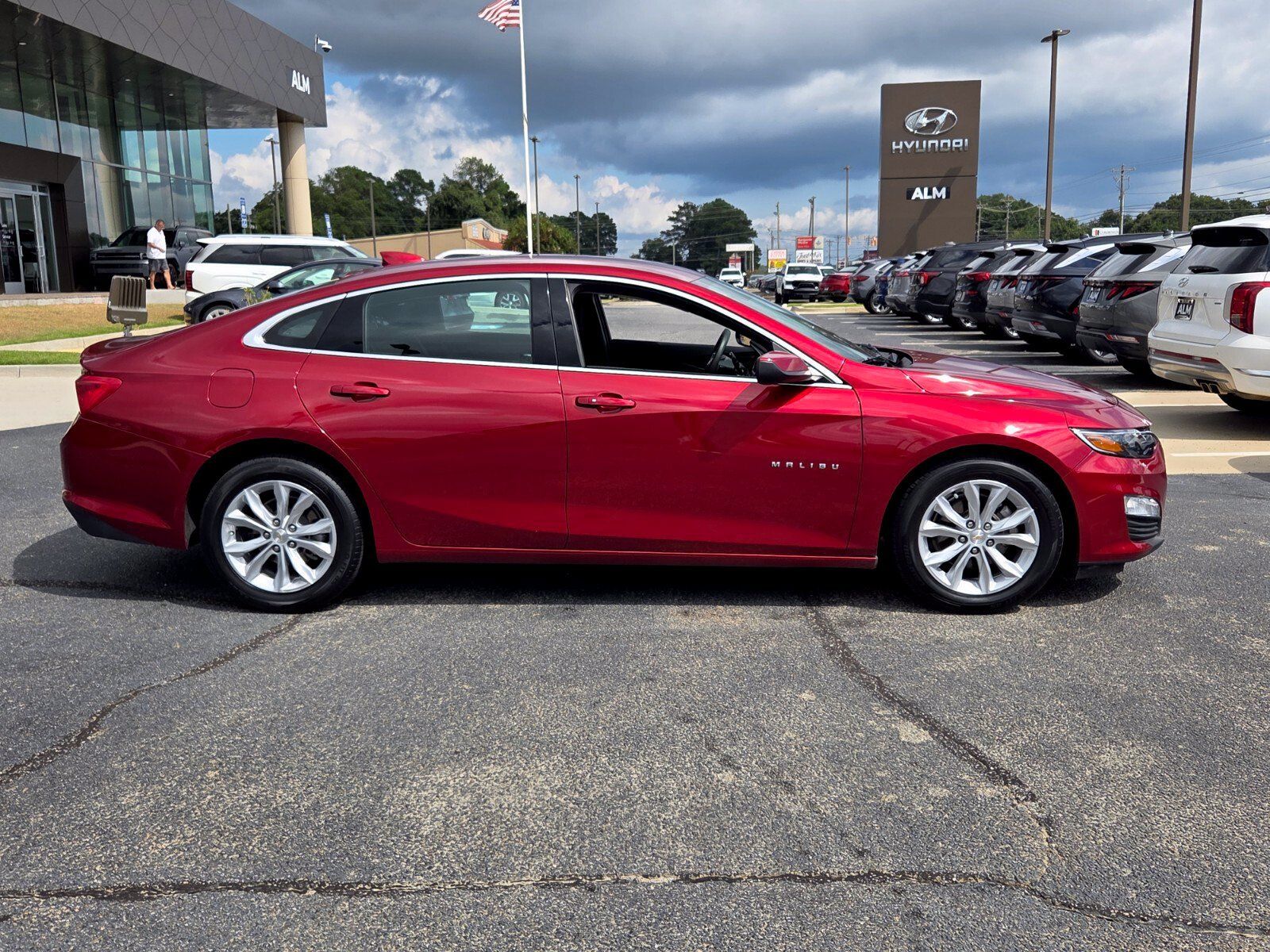 Used 2025 Chevrolet Malibu LT FWD image 15