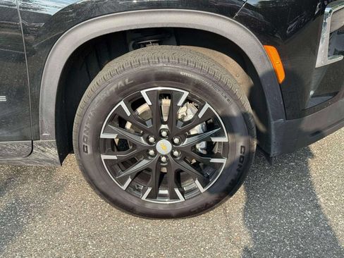 Used 2026 Chevrolet Traverse LT w/ Sun and Wheel Package AWD/4WD image 9