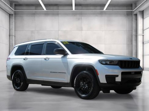 Used 2024 Jeep Grand Cherokee L Altitude RWD image 1