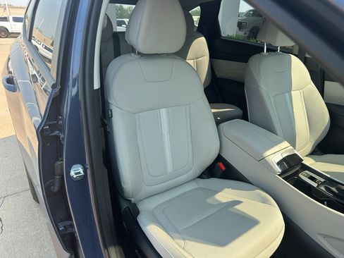 Used 2025 Hyundai Tucson SEL FWD image 30