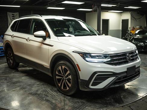 Used 2022 Volkswagen Tiguan S image 5