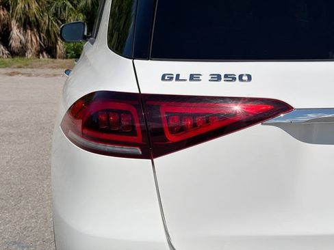Used 2022 Mercedes-Benz GLE 350 4MATIC w/ Premium Package image 10