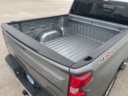 Used 2024 Chevrolet Silverado 1500 LT AWD/4WD image 39