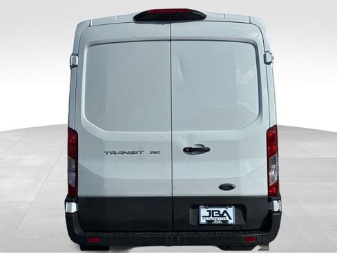 Used 2023 Ford Transit 250 Medium Roof image 28