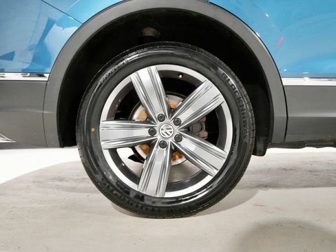 Used 2020 Volkswagen Tiguan SEL image 35