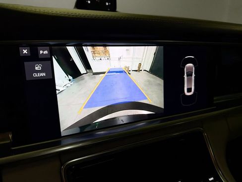 Certified 2021 Porsche Panamera image 15