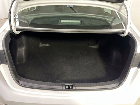 Used 2023 Toyota Corolla LE image 28