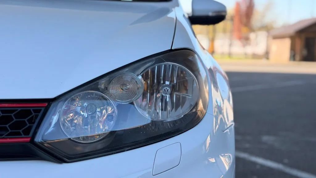 Used 2011 Volkswagen GTI 4-Door FWD image 13