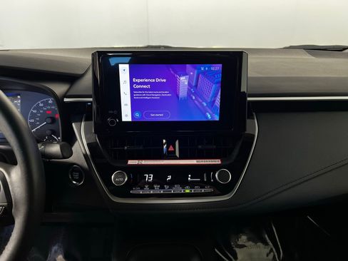 Certified 2025 Toyota Corolla SE image 17