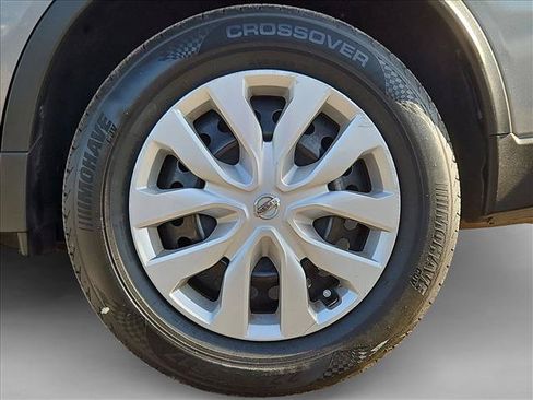 Used 2019 Nissan Rogue S FWD image 29