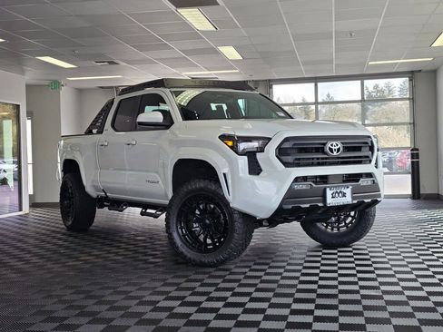 New 2026 Toyota Tacoma SR5 AWD/4WD image 3