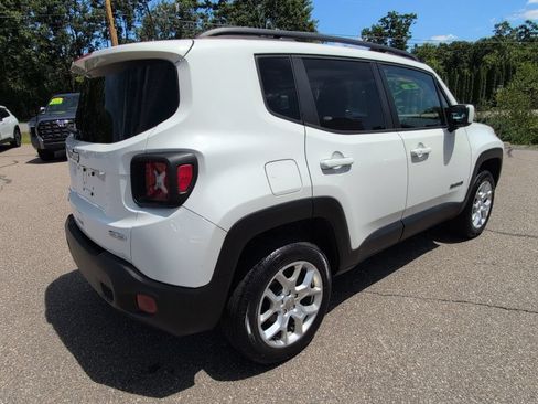 Used 2018 Jeep Renegade Latitude w/ Safety & Security Group AWD/4WD image 7