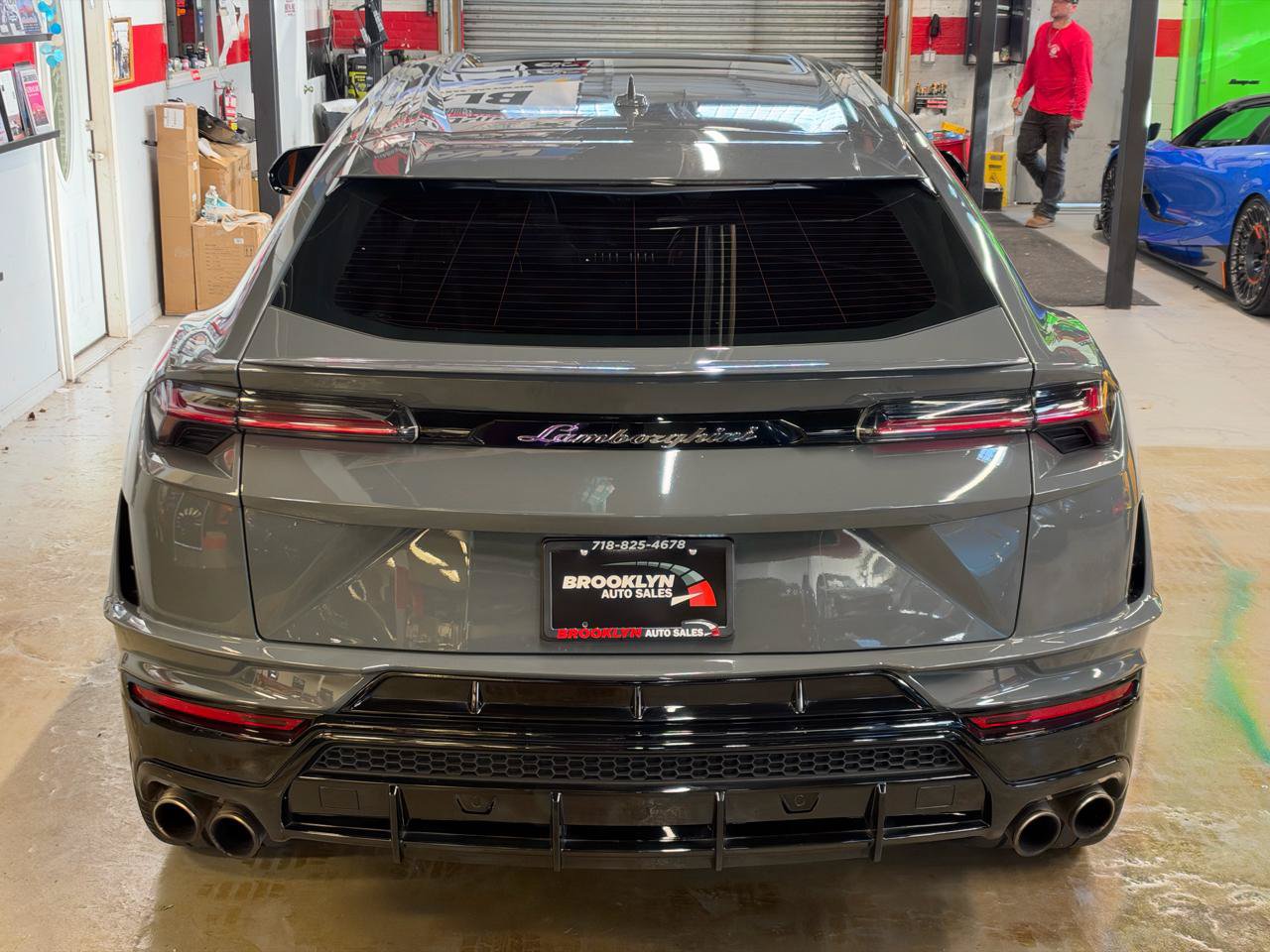 Used 2024 Lamborghini Urus S AWD/4WD image 9