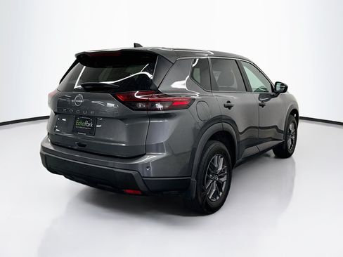 Used 2024 Nissan Rogue S FWD image 9