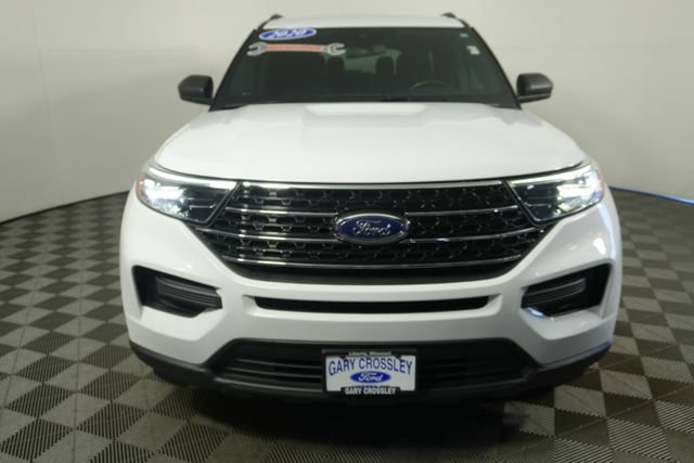Used 2020 Ford Explorer XLT w/ Comfort Package AWD/4WD image 3