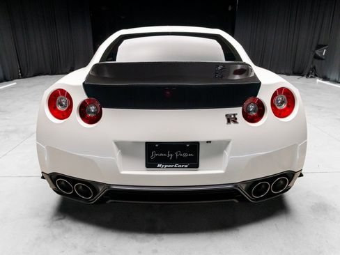 Used 2013 Nissan GT-R Black Edition image 36