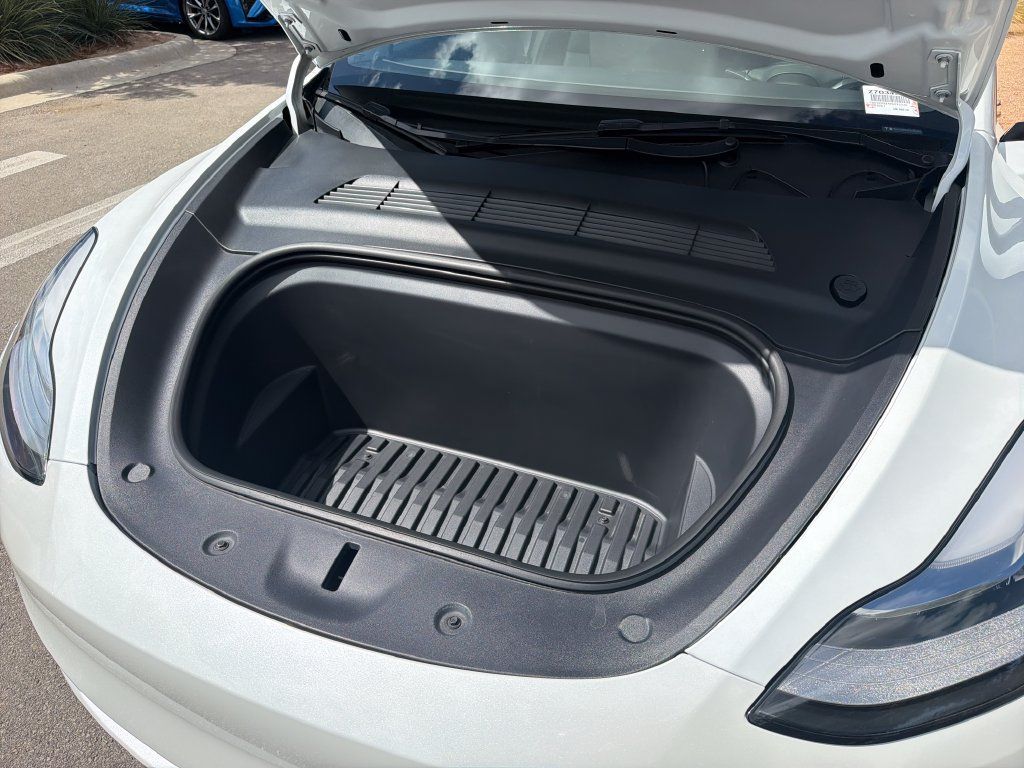 Used 2023 Tesla Model Y Long Range AWD/4WD image 17