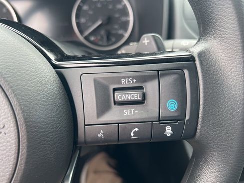 Used 2021 Nissan Rogue SV image 58