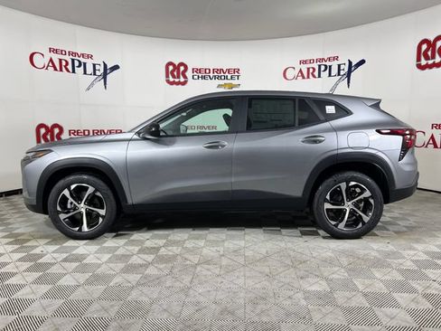 New 2026 Chevrolet Trax RS w/ Sunroof Package FWD image 4