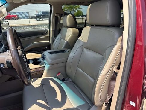 Used 2019 GMC Yukon SLT w/ Open Road Package AWD/4WD image 34
