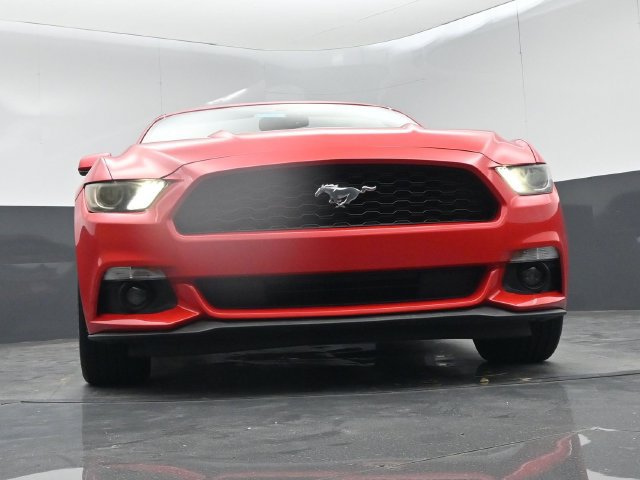 Used 2017 Ford Mustang Convertible w/ Equipment Group 051A RWD image 41