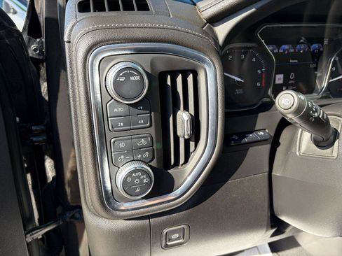 Used 2020 GMC Sierra 1500 Denali w/ Denali Ultimate Package AWD/4WD image 11