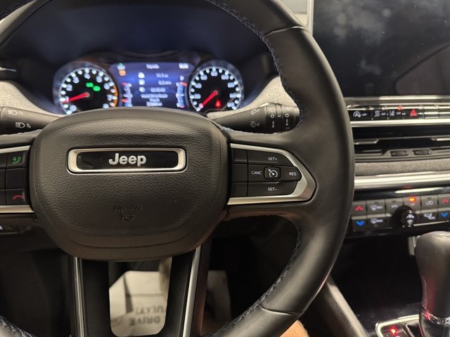 Used 2022 Jeep Compass Latitude w/ Convenience Group AWD/4WD image 23