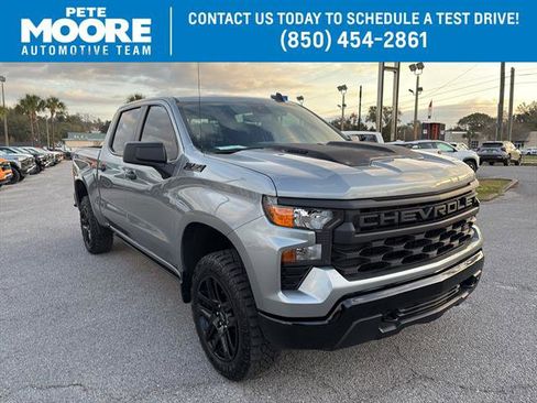 Used 2025 Chevrolet Silverado 1500 Custom Trail Boss w/ Dark Appearance Package image 1