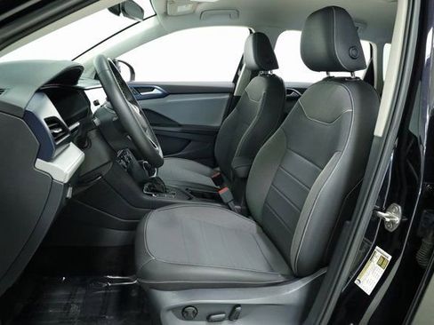 New 2024 Volkswagen Taos SE image 28