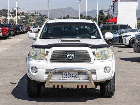 Used 2008 Toyota Tacoma PreRunner image 2