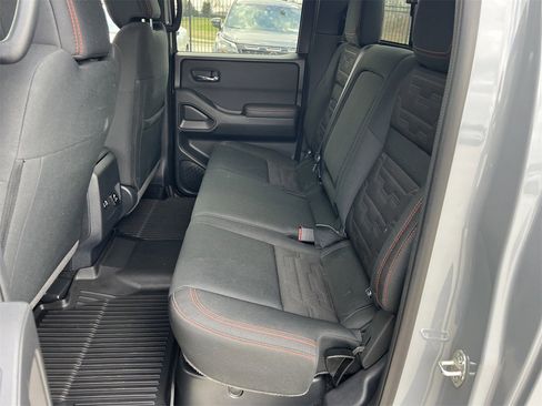 Used 2023 Nissan Frontier PRO-4X w/ Pro Convenience Package image 13