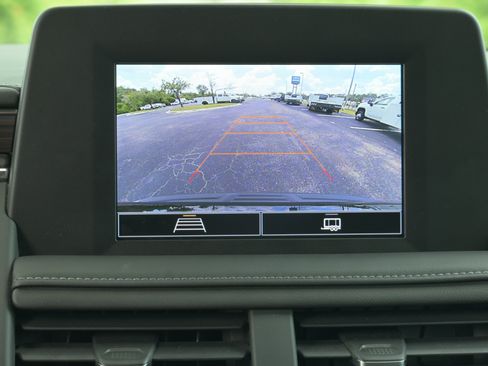 Used 2023 Chevrolet Tahoe LS RWD image 18