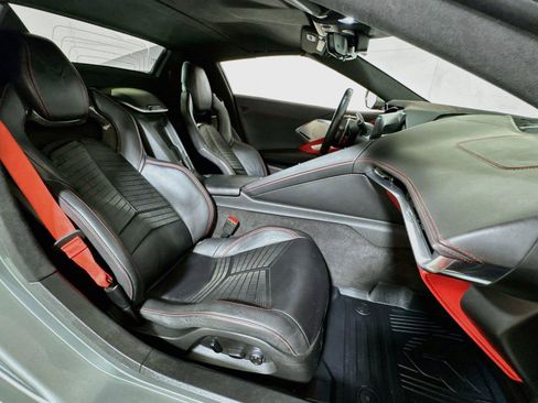 Used 2022 Chevrolet Corvette Stingray Premium Conv w/ Z51 Performance Package RWD image 24