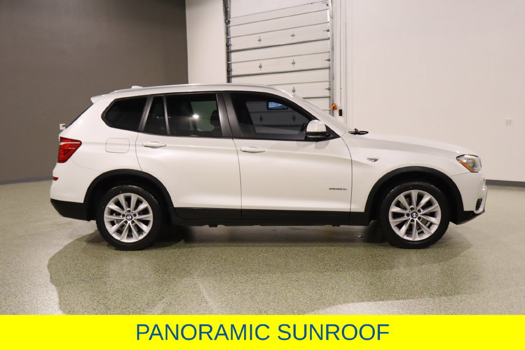 Used 2017 BMW X3 sDrive28i RWD image 11